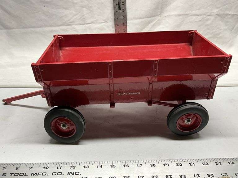 1/8 Scale McCormick flare wagon