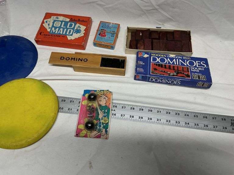 Assorted vintage games