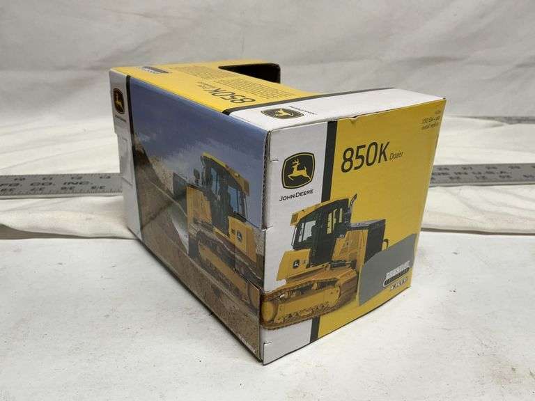 John Deere 850K dozer
