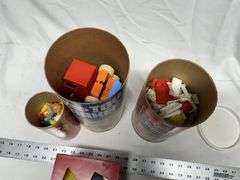 Children’s puzzle plastic building bricks, etc.