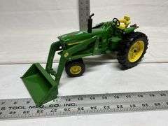 John Deere Ertl tractor 4020 with loader