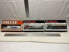 Lionel train trucks and flatbeds, etc-O/O27