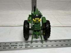 John Deere Ertl tractor 4020 with loader