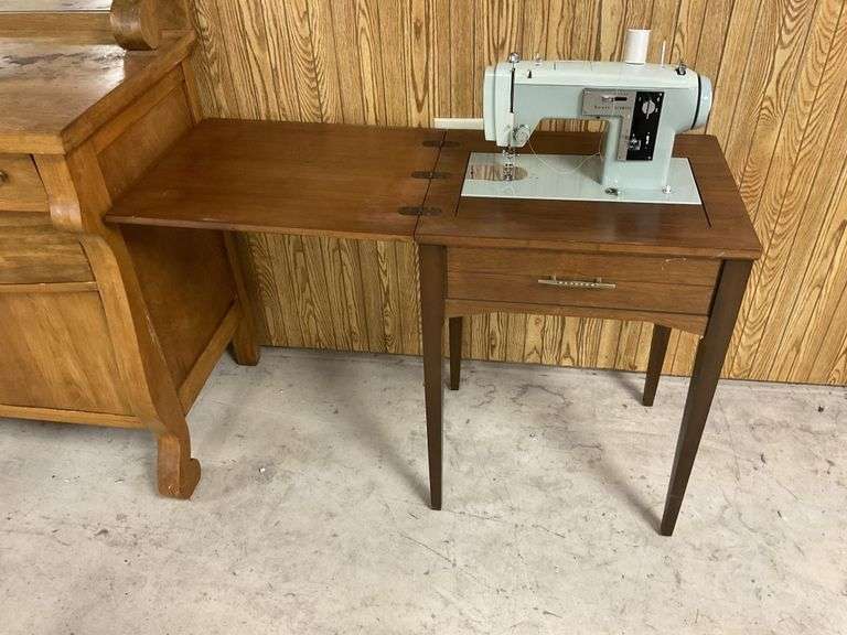 Sears Kenmore Sewing Machine with Table Essentials