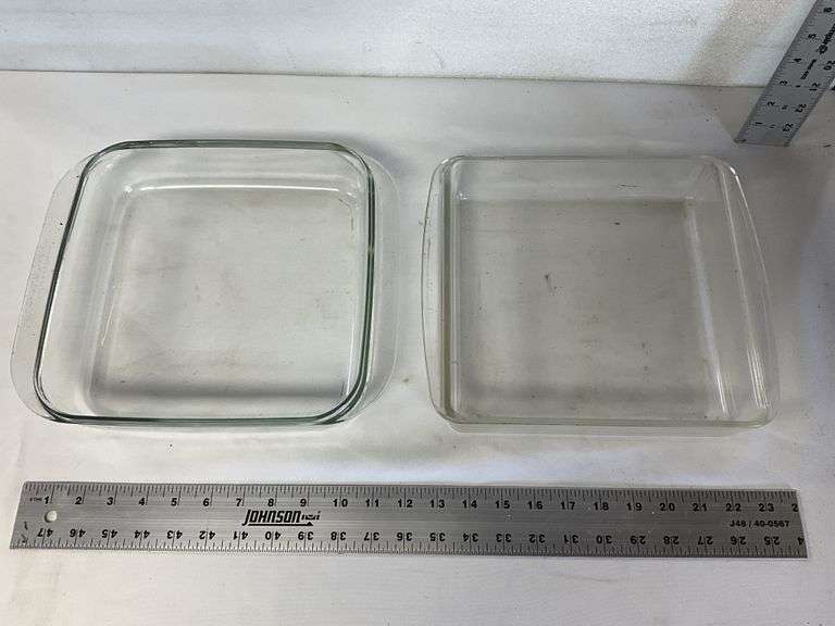 Pyrex glass baking pans