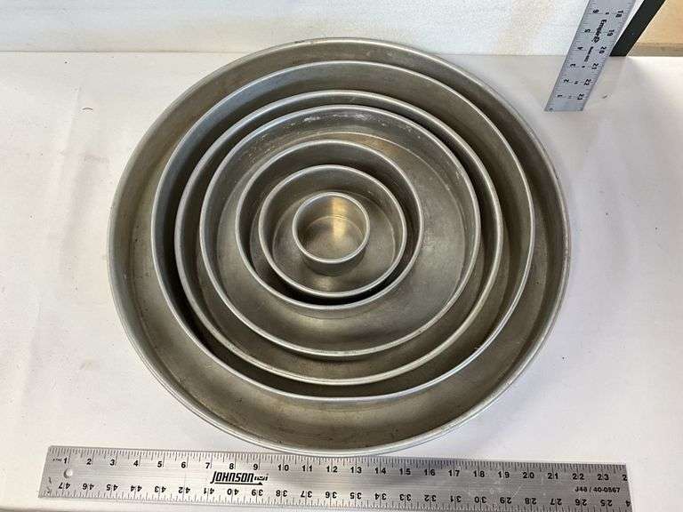Magic Line cake pans