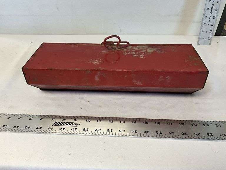 International tractor toolbox