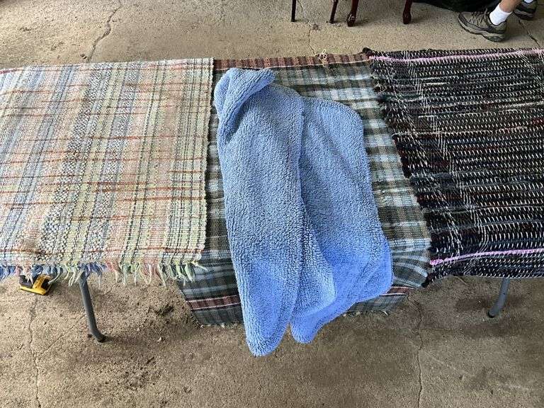 Used Throw Rug Throw rugs - Legacy Auction Company