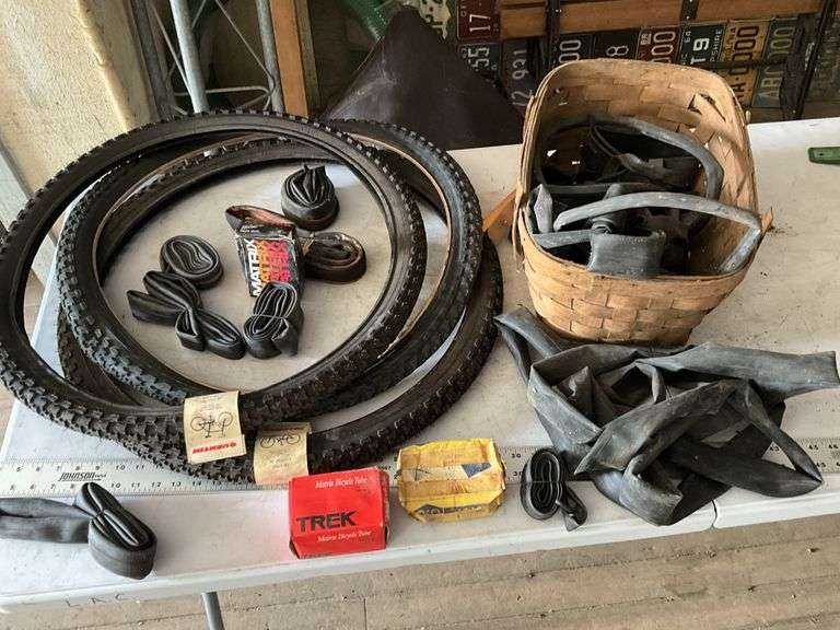 26 x 1.95 bike tires, inner tubes