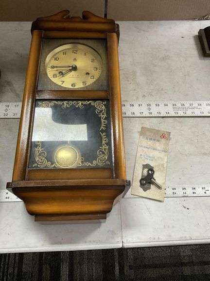 Vintage sessions clock and clock made in China