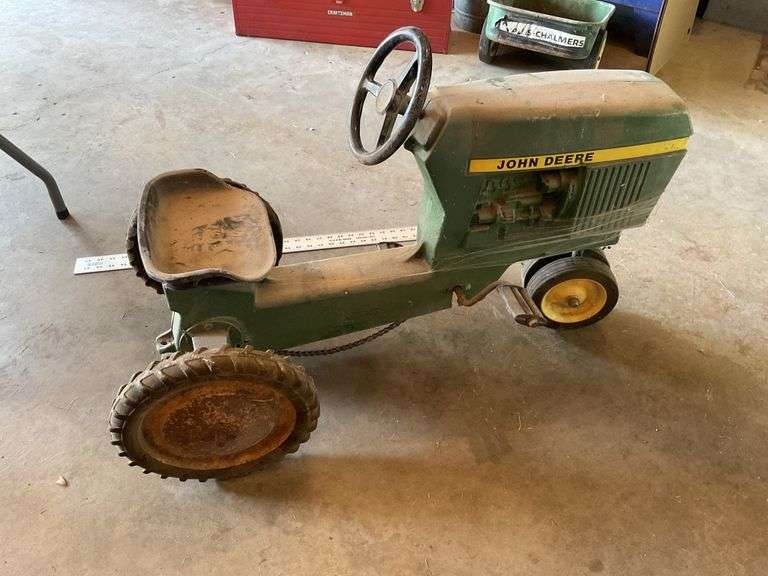 John Deere pedal tractor