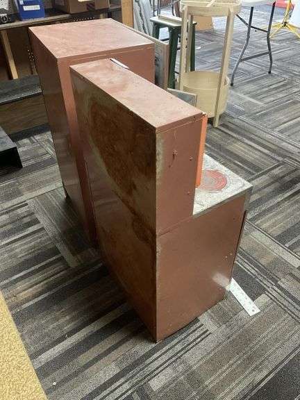 Miniature metal stove, and fridge