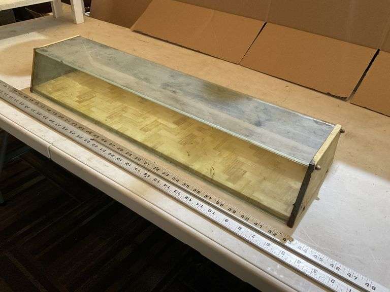 Display case - Legacy Auction Company