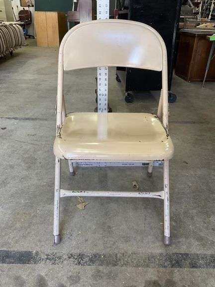 10 folding metal chairs