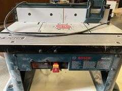 Bosch router table with Porter Cable router and