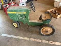 John Deere pedal tractor