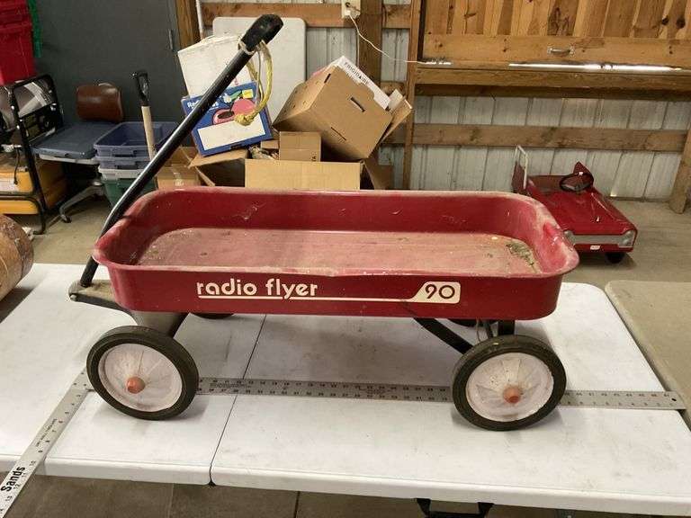 Radio flyer wagon