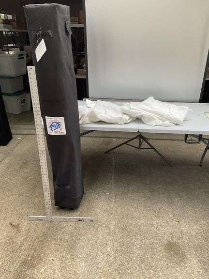 E-Z UP Instant shelter. 10 x 10 with assorted