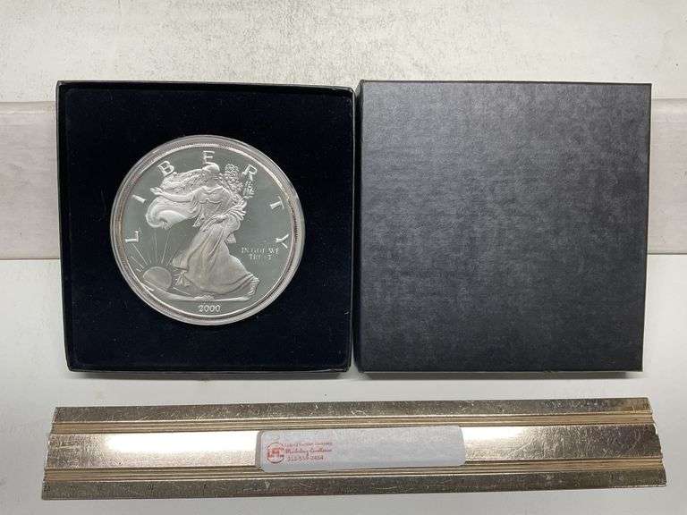 2000 Liberty 1lb. Silver coin