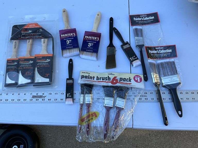 Paint brushes