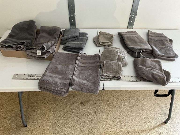 Washcloths, kitchen towels, hand towels