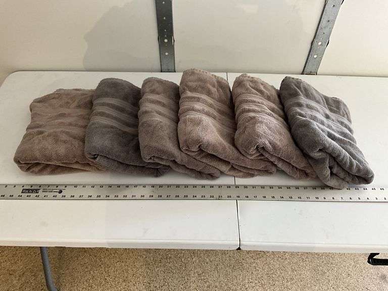 Bath towels. Wear on edges.