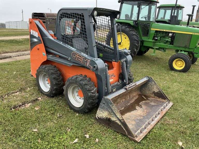 2018 Gehl R150 skid loader