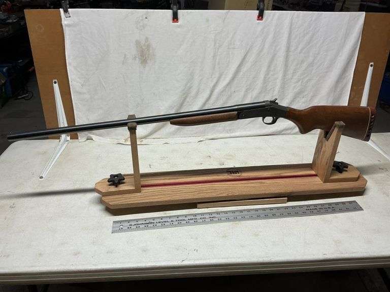 Harrington & Richardson topper model 148