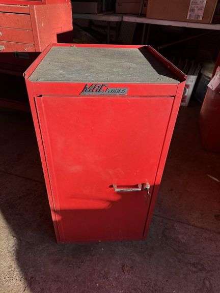 Mac tools side cabinet w/key