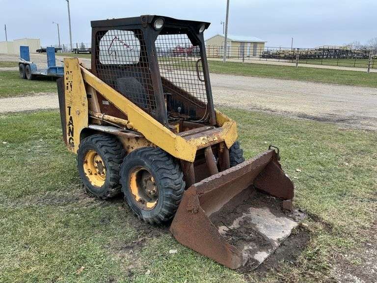 930A Mustang skid loader