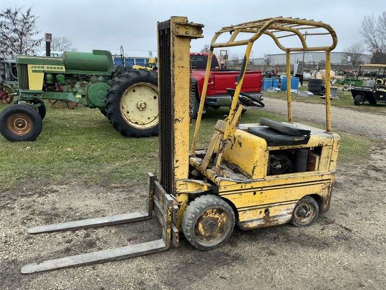 Clark model 4024 forklift