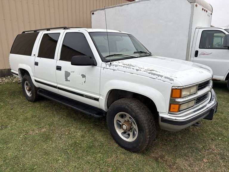 1997 Chevy 2500 suburban