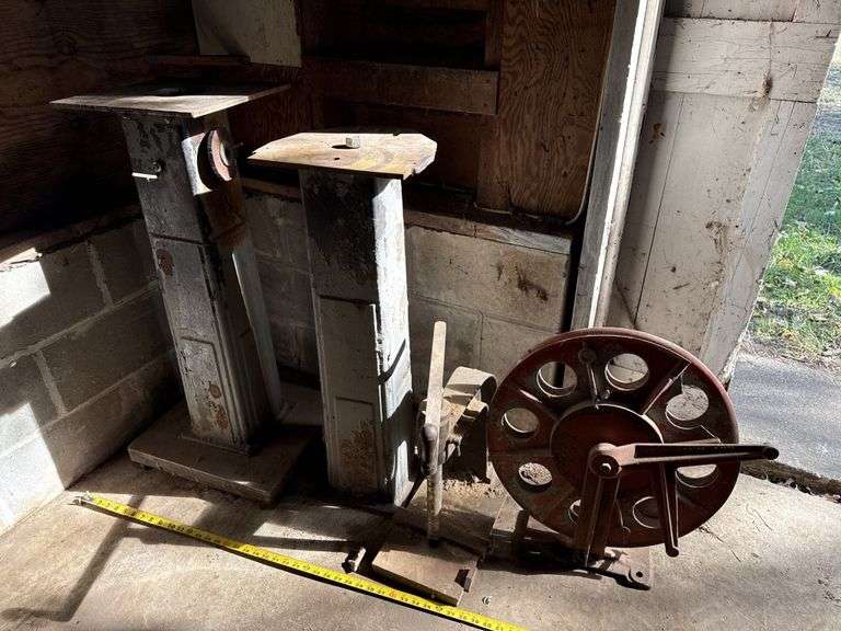 Metal stands/hose reel etc.