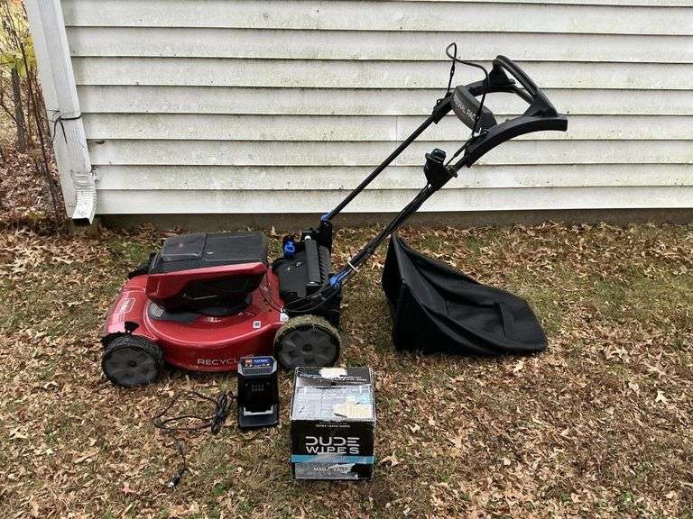 Toro lithium 60 V lawnmower- near new
