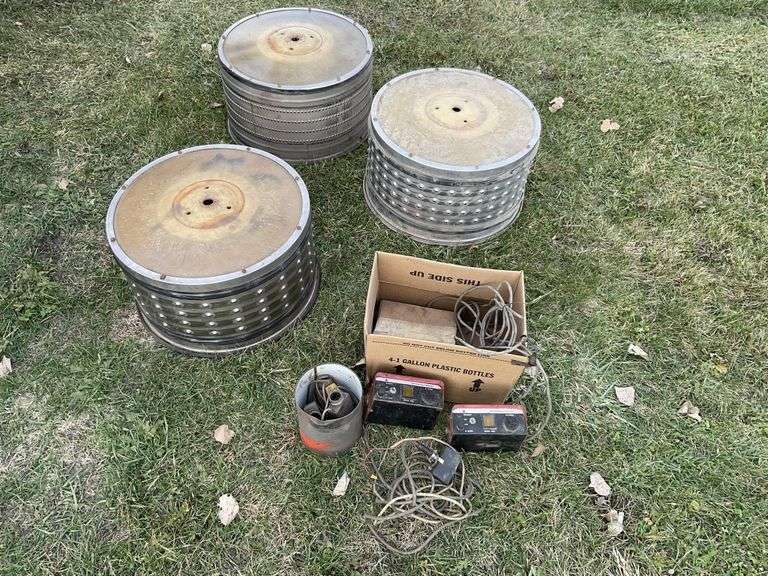 International 400 planter