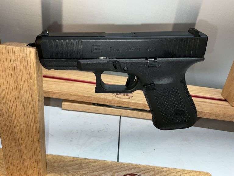 Glock Mod 19 Gen 5 Semi Auto Pistol 9MM #BSXC585 - Legacy Auction Company