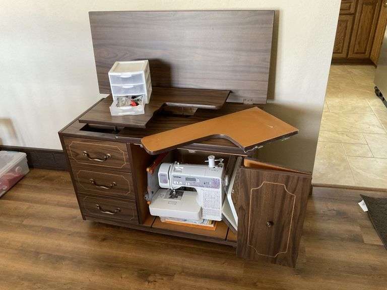 Brother SQ9285 sewing machine with cabinet, 40 - Legacy Auction Company