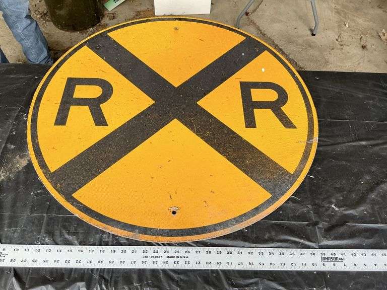 36" Railroad crossing sign