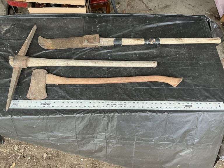 Brush ax/pick/ax