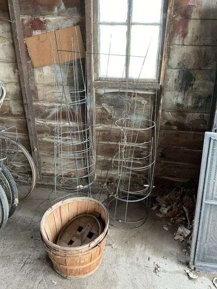 Trellis and tomato cages etc