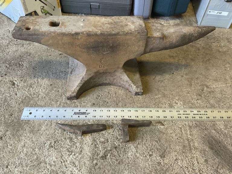 Antique Trenton US solid wrought anvil with 2-
