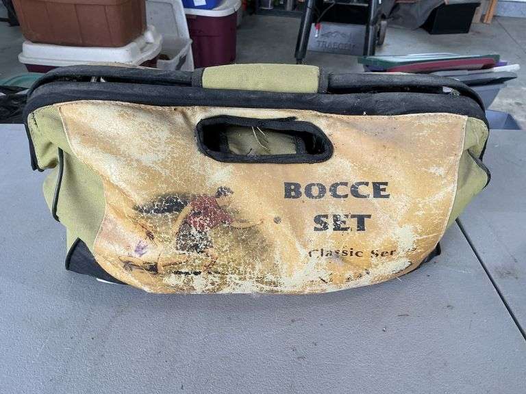 Bocce ball set