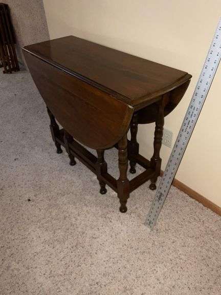 Gate leg table  36 "x 42"
