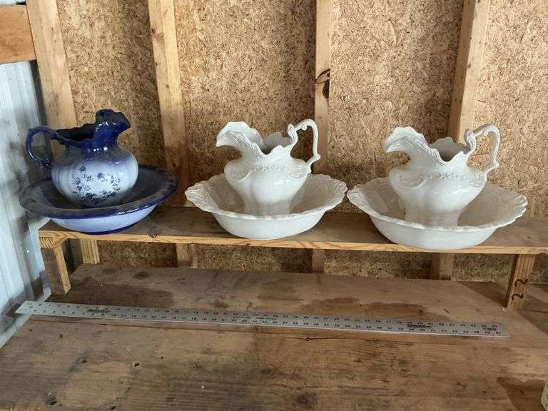 Wash basin and pitcher