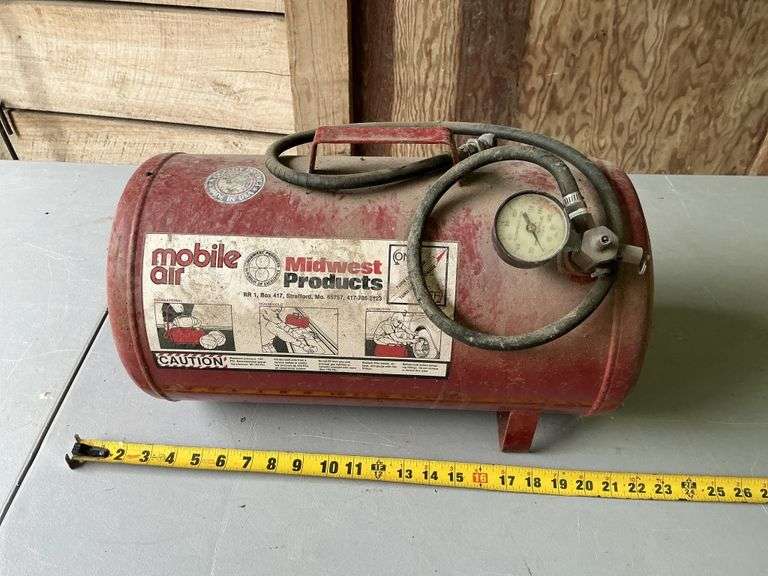 Mobile air tank