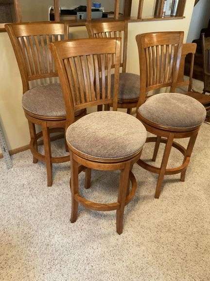 4- swivel barstools