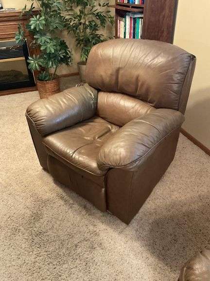 Leather power recliner