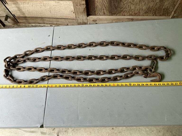 12' x 3/8" log chain, missing end.