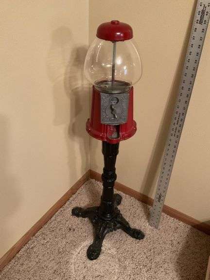 Swivel Gumball machine on cast base