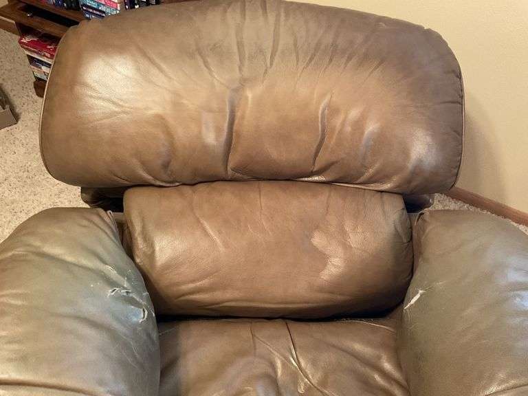 Leather power recliner